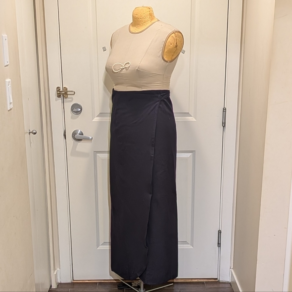 3/$30 NWOT Beckwoman M Navy Blue 100% Cotton Fully Lined Maxi Wrap Skirt - Picture 2 of 6